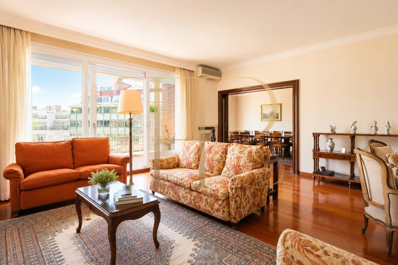Exclusive 470 sqm Stately Apartment with Turó Park Views