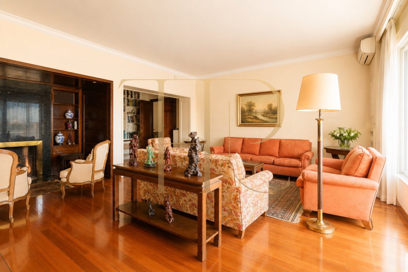Exclusive 470 sqm Stately Apartment with Turó Park Views