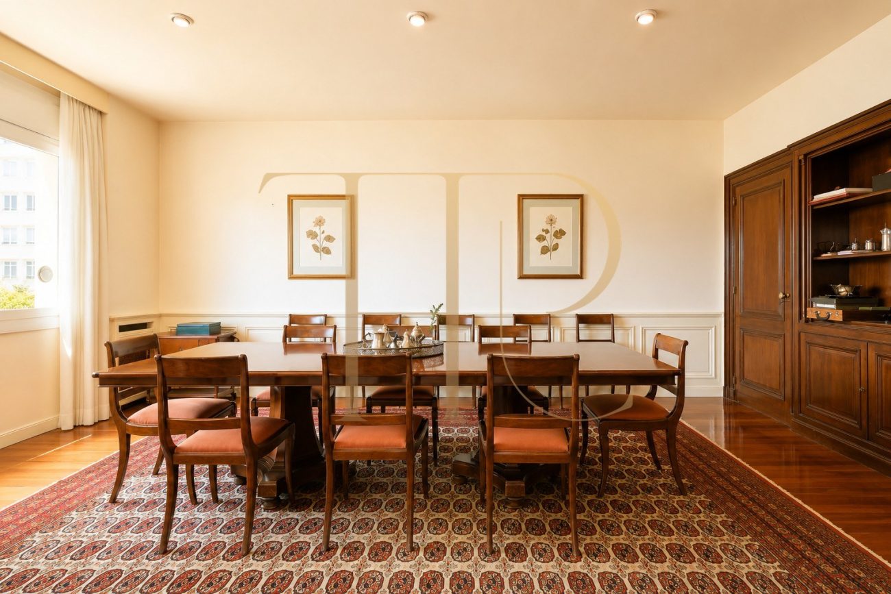 Exclusive 470 sqm Stately Apartment with Turó Park Views