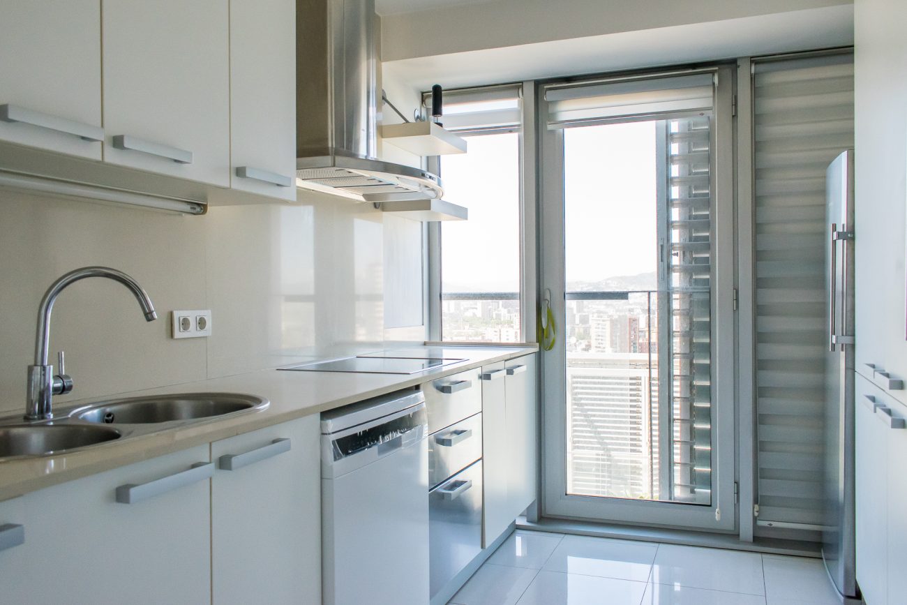 Apartment on the first line of the sea with a stunning view