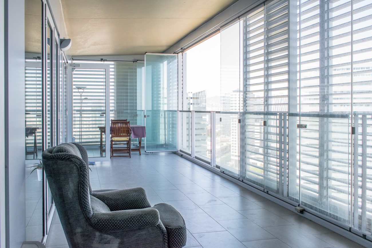 Apartment on the first line of the sea with a stunning view