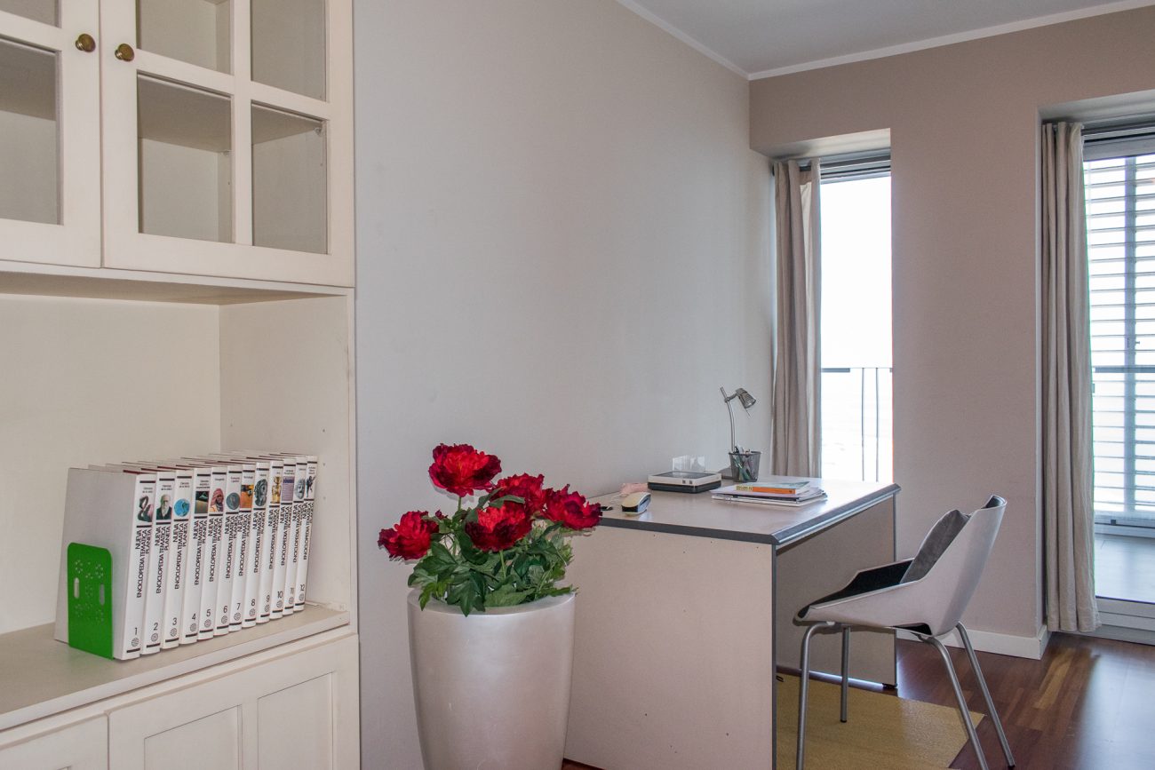 Apartment on the first line of the sea with a stunning view
