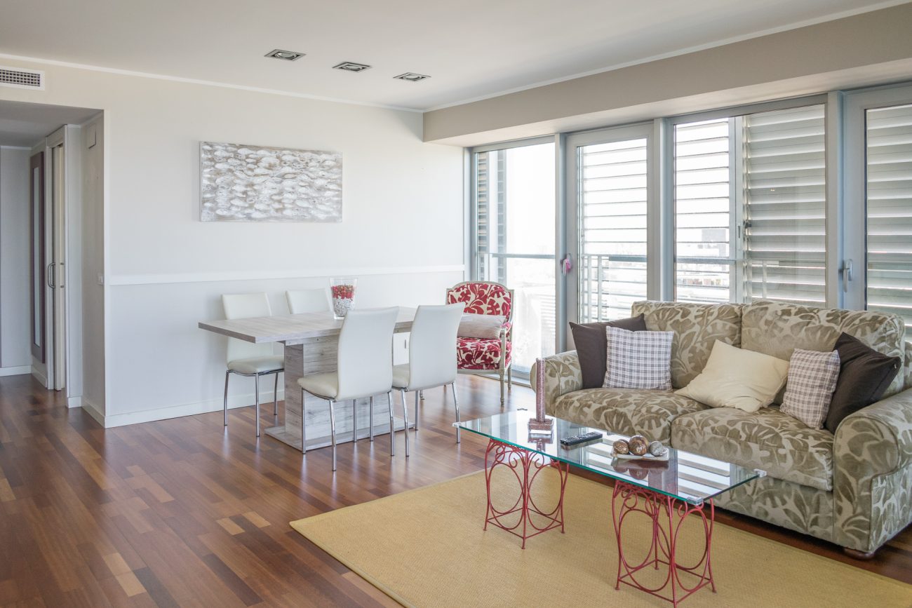 Apartment on the first line of the sea with a stunning view