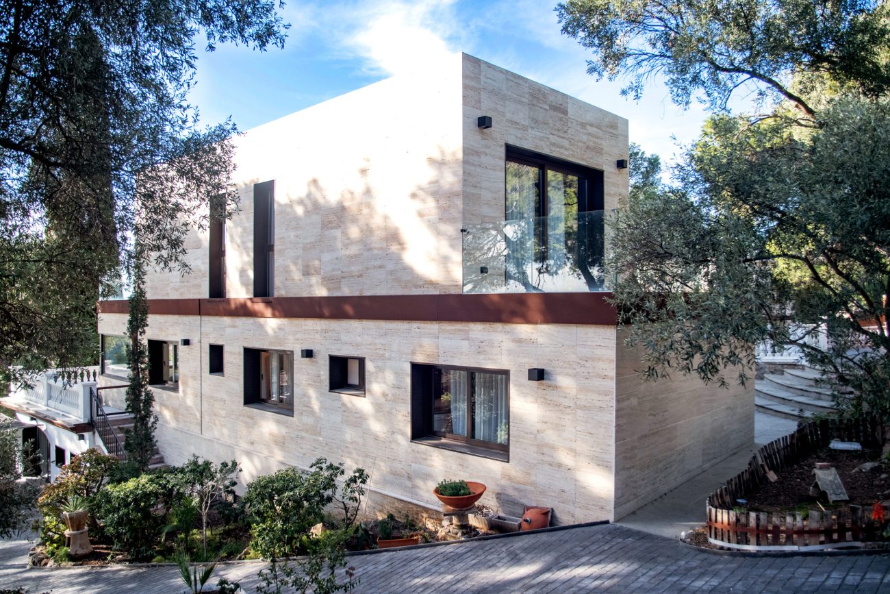 Luxury Retreat with Unrivaled Views in Castelldefels