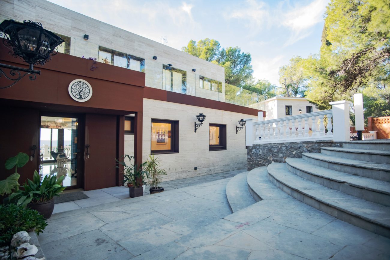 Luxury Retreat with Unrivaled Views in Castelldefels