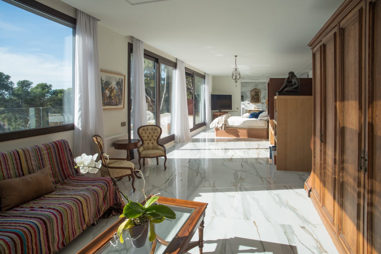 Luxury Retreat with Unrivaled Views in Castelldefels