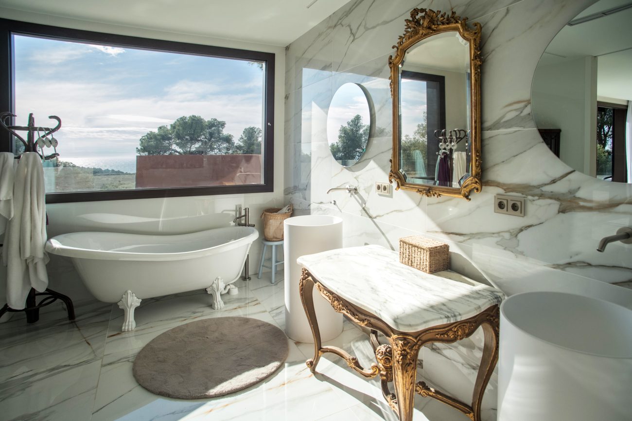 Luxury Retreat with Unrivaled Views in Castelldefels