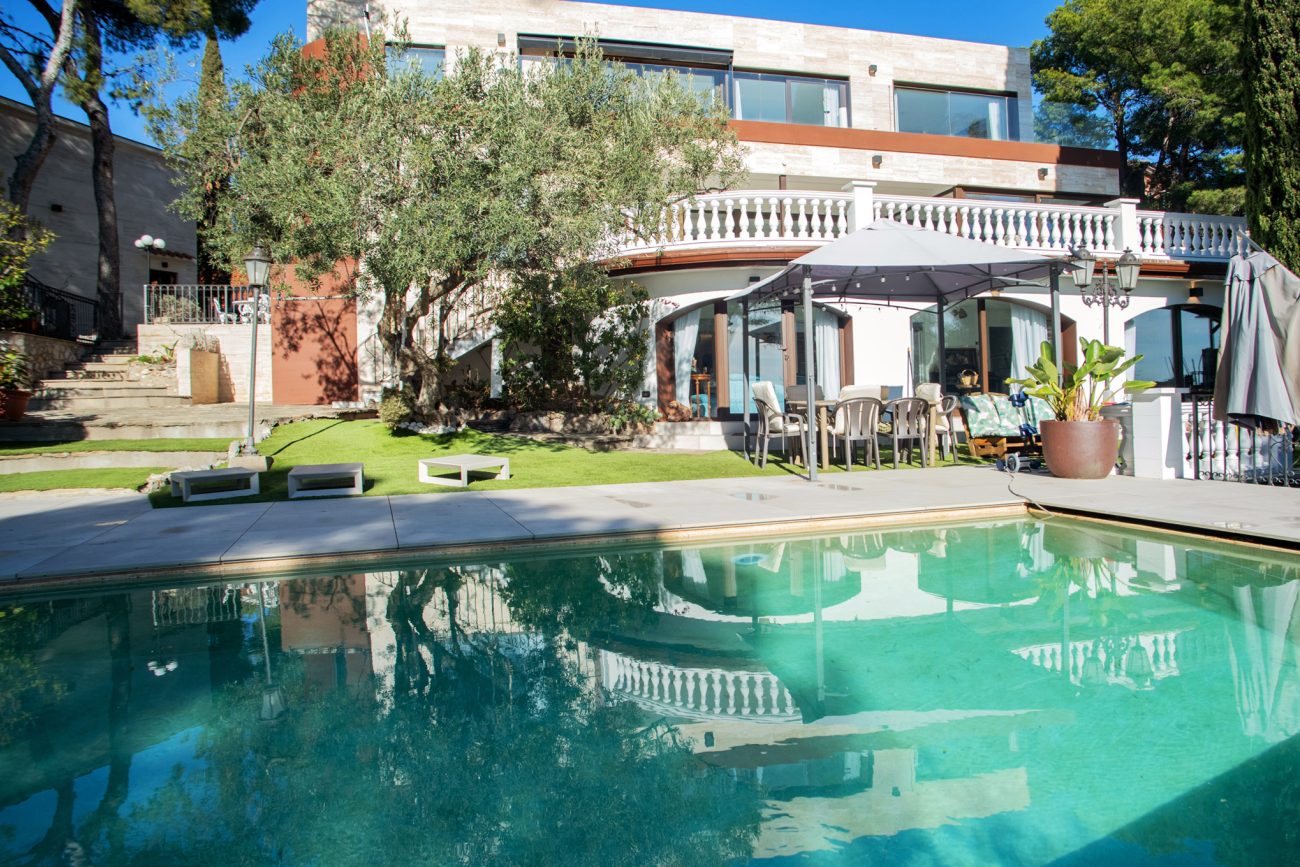 Luxury Retreat with Unrivaled Views in Castelldefels