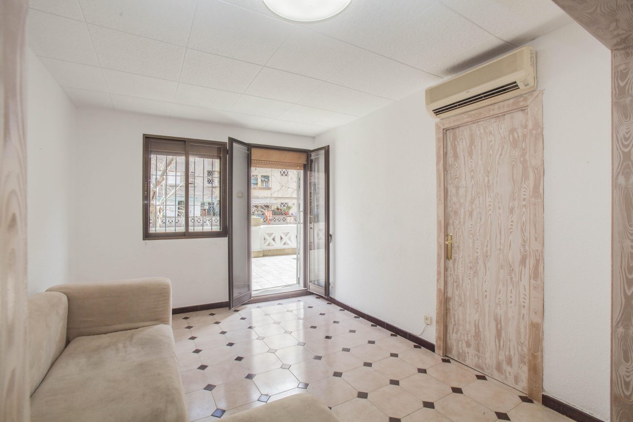 Large apartment to reform