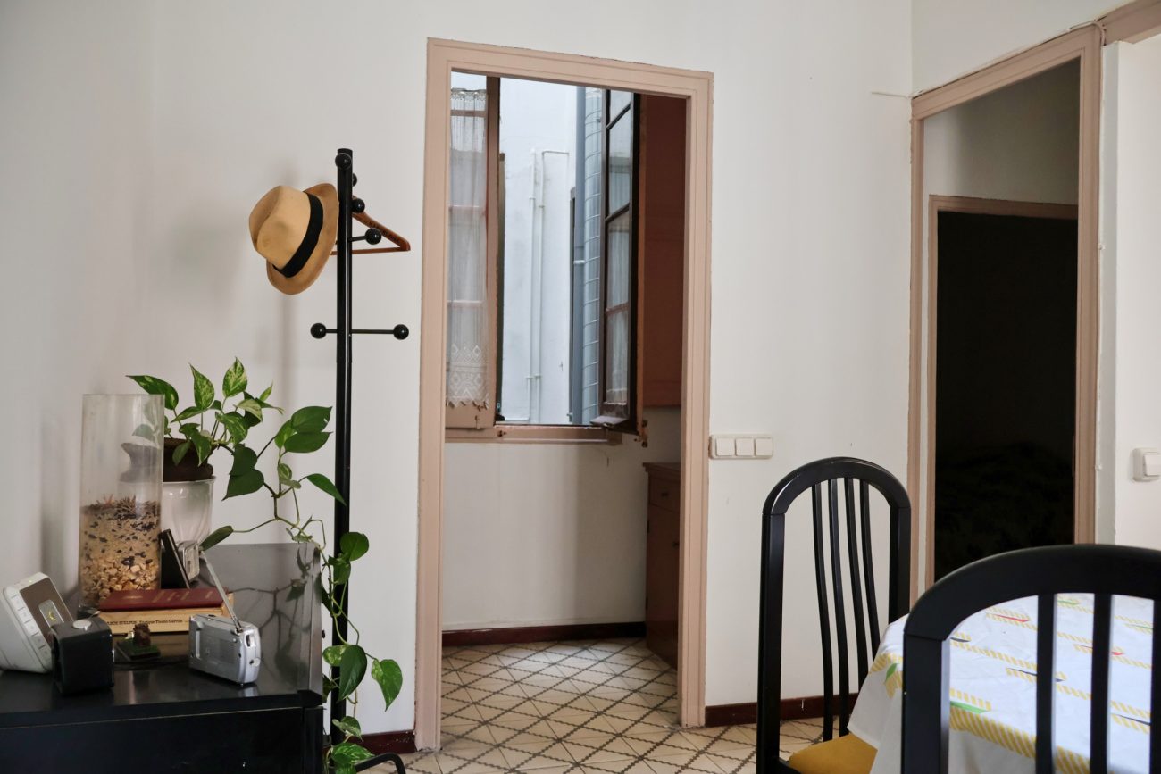 Apartment for sale in the Gothic Quarter, Barcelona — historic building with church views