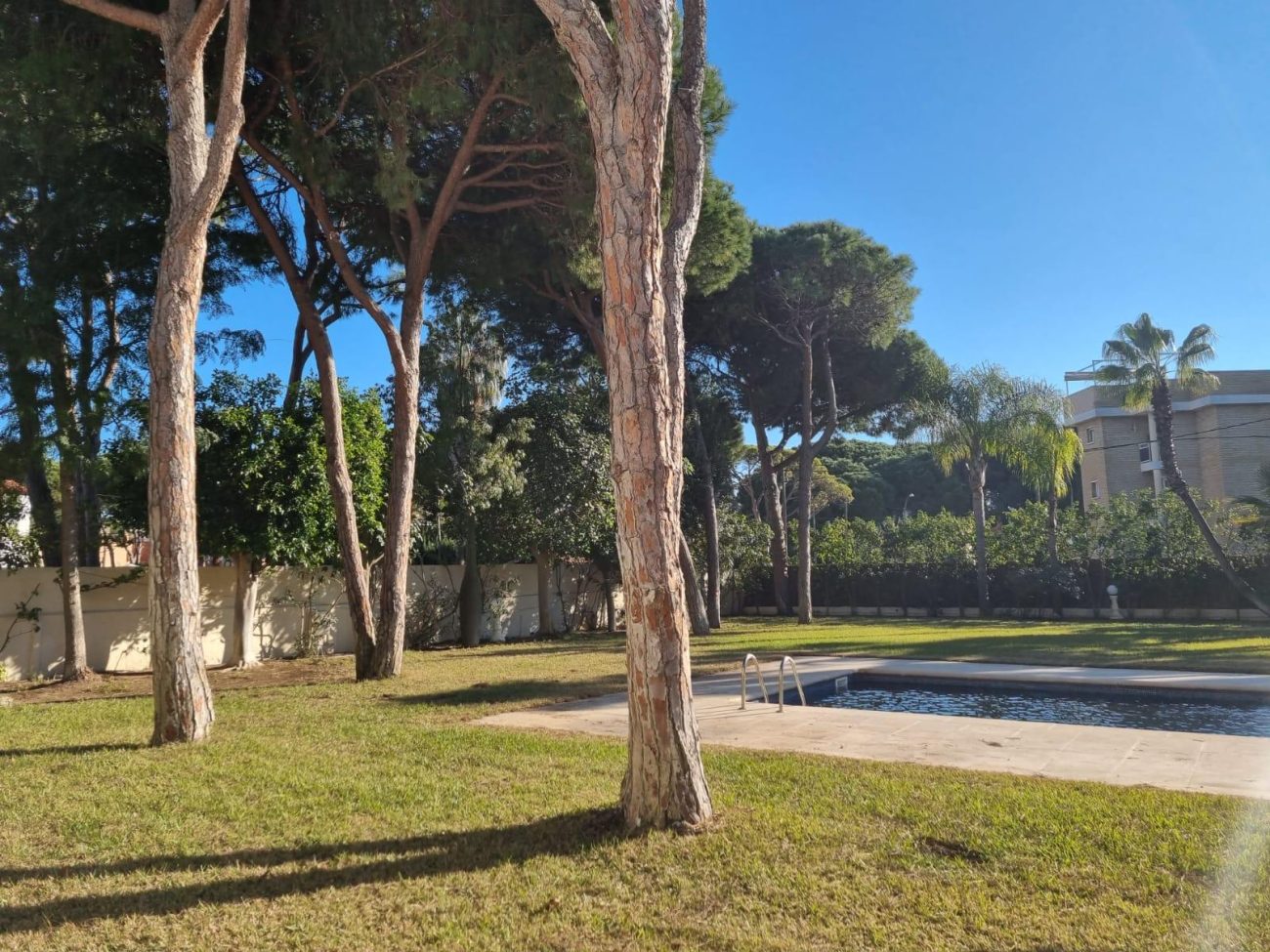 Location of the house: the quietest area, less than 100 meters to Castelldefels beach