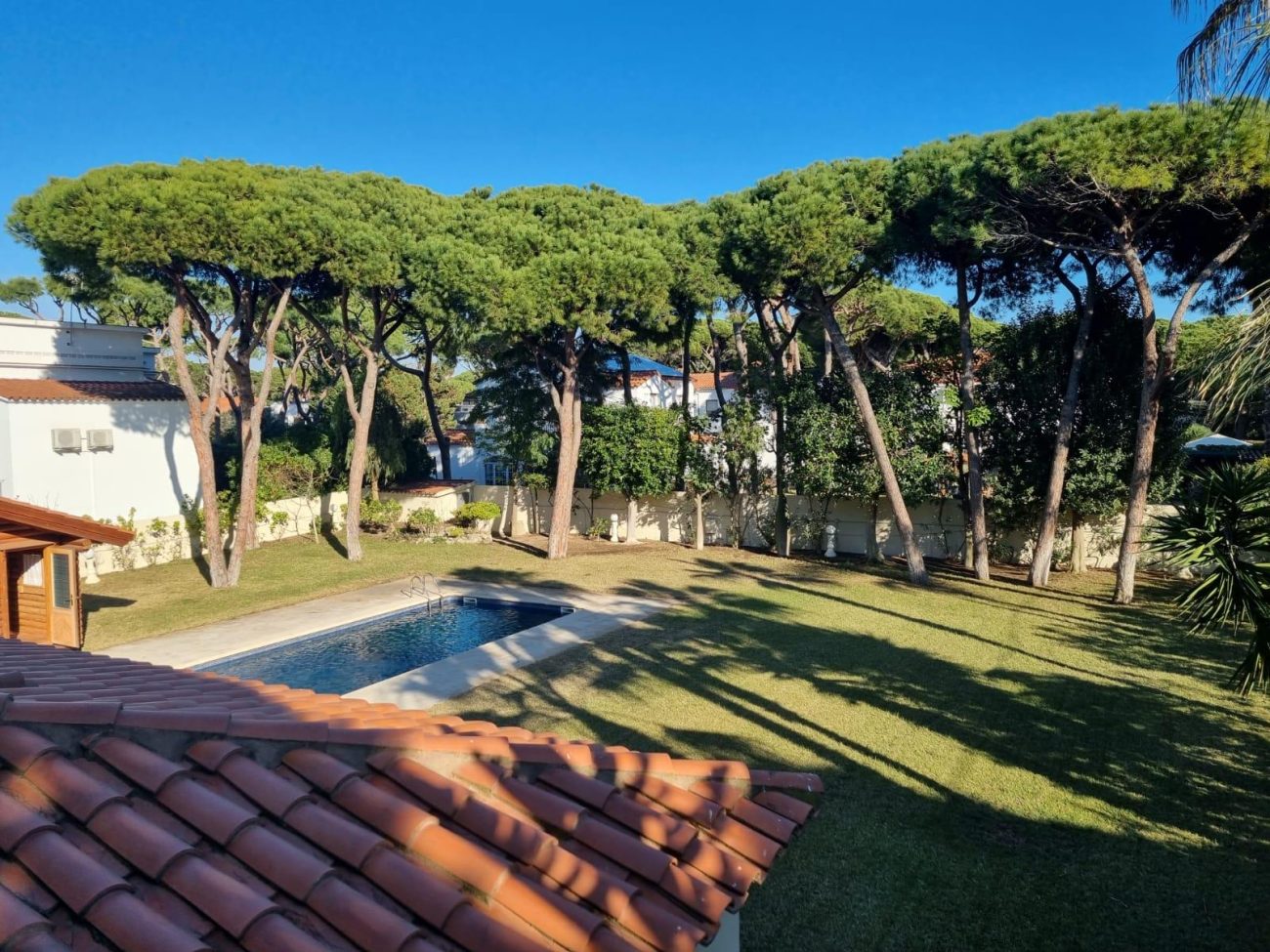 Location of the house: the quietest area, less than 100 meters to Castelldefels beach