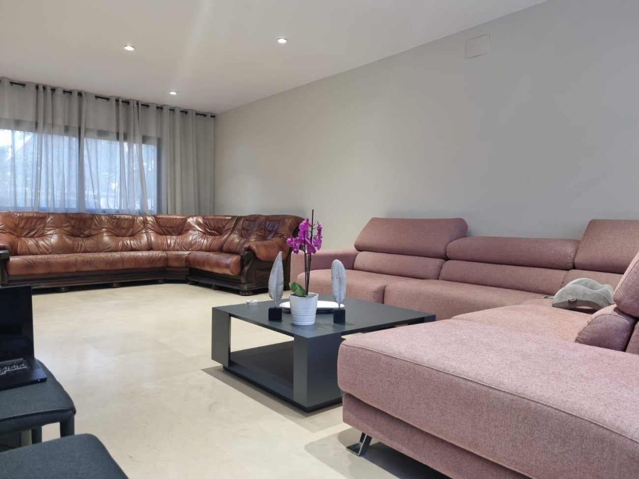 Location of the house: the quietest area, less than 100 meters to Castelldefels beach