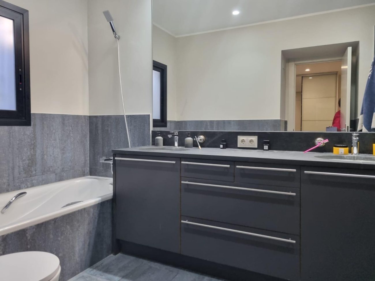 Location of the house: the quietest area, less than 100 meters to Castelldefels beach