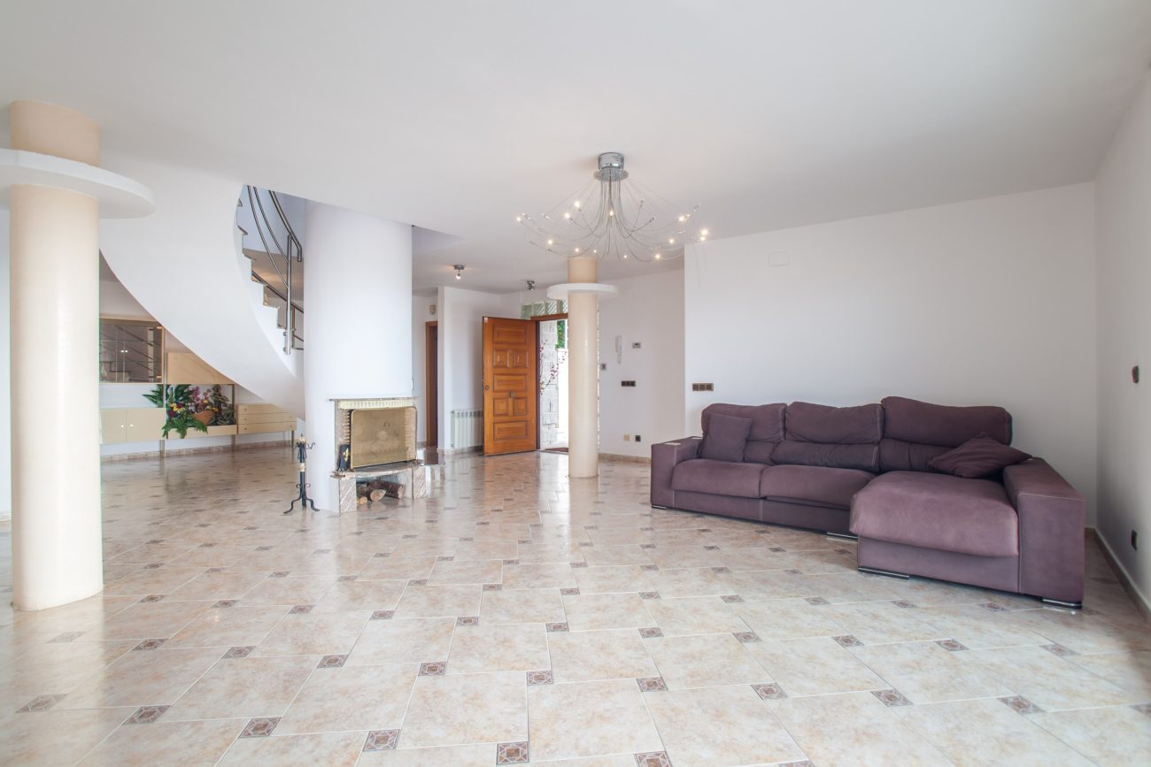 Bright house with sea views in Sitges