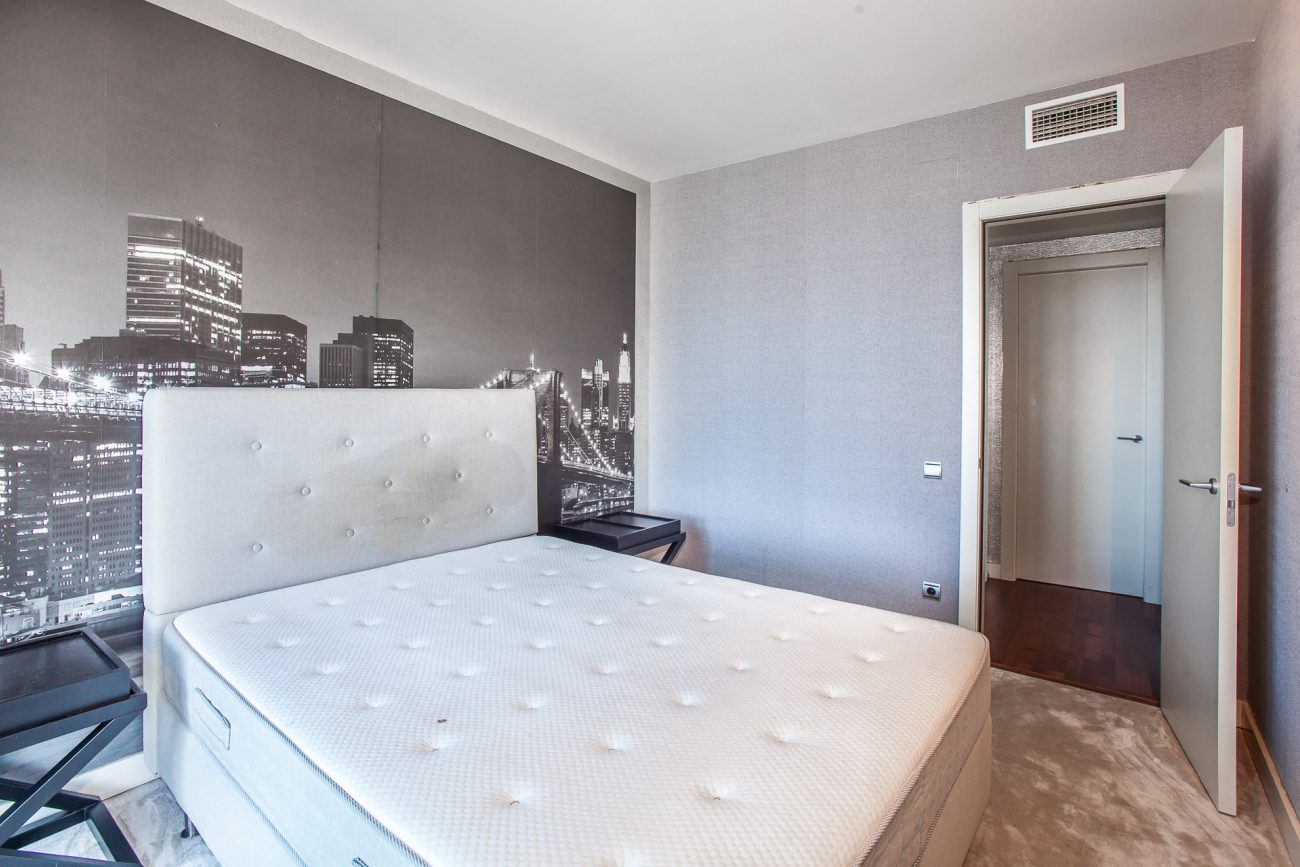 Penthouse on the 25th floor in a prestigious residential complex