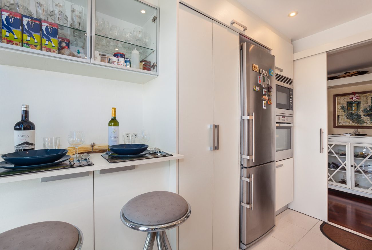 Seafront apartment with panoramic views in the most prestigious residential complex in Barcelona