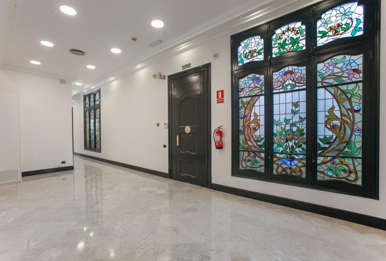 Completely renovated office in a modernist building