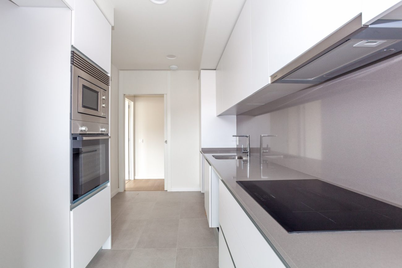A new modern complex in the nearest suburb of Barcelona, a 5-minute walk from the sandy beach
