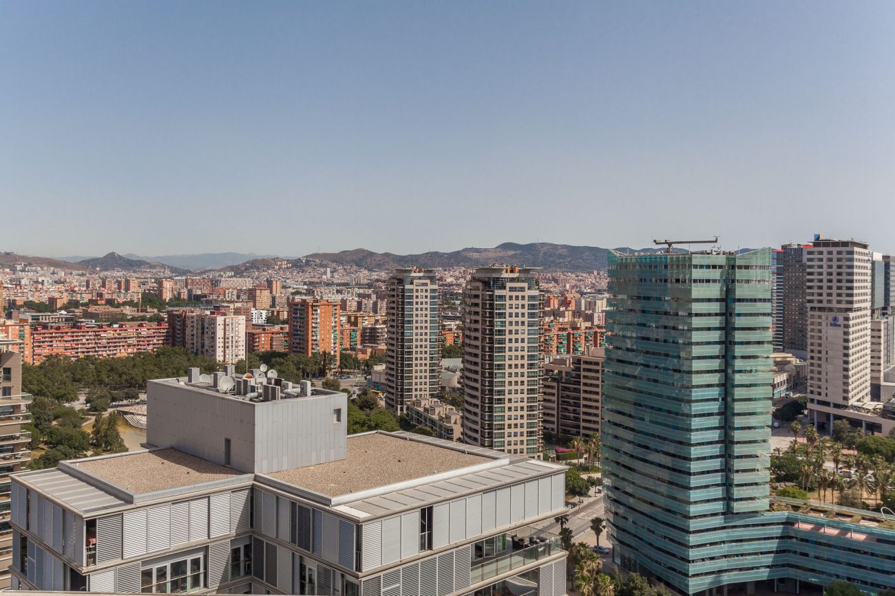 Seafront apartment with panoramic views in the most prestigious residential complex in Barcelona