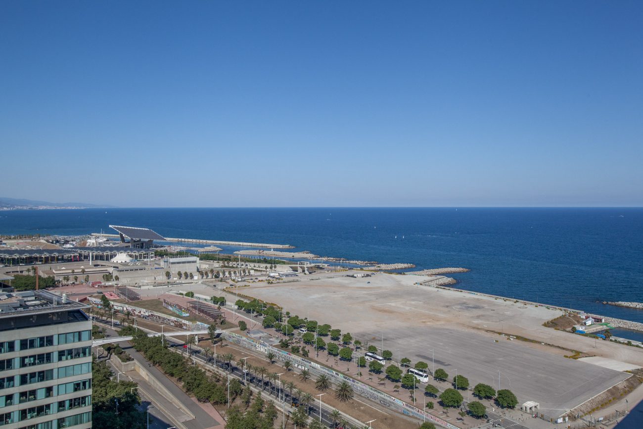 Penthouse on the 25th floor in a prestigious residential complex