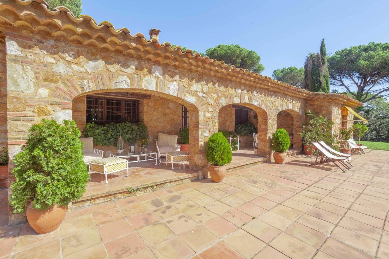 Two properties in Caldes de Malavella