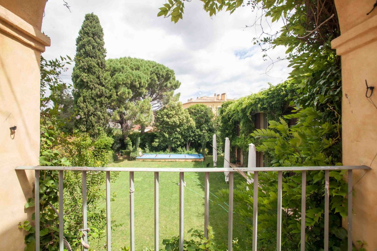 Stately 17th century mansion in Emporda