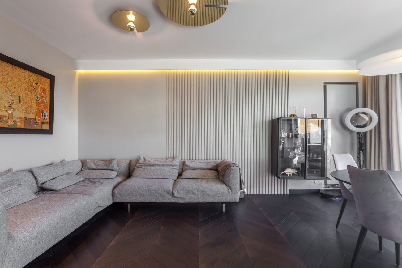 Immerse yourself in the luxury seaside experience in this frontline gem in Castelldefels with eco-innovative and technological features!