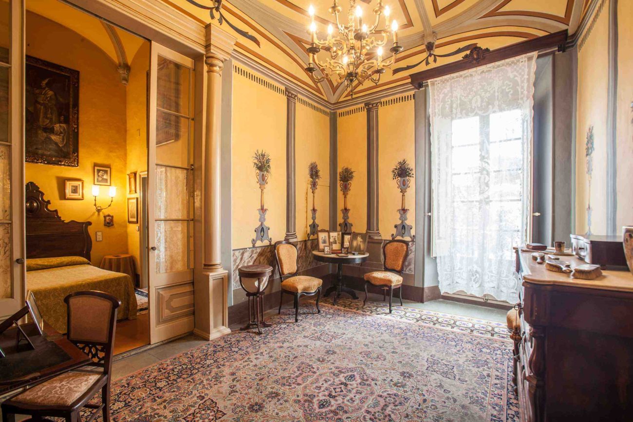 Stately 17th century mansion in Emporda