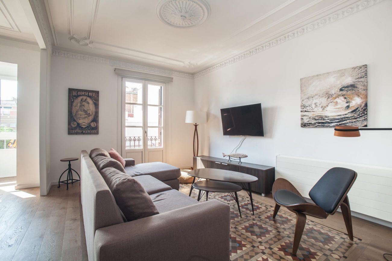 SPECTACULAR APARTMENT IN A NOBLE ESTATE IN THE HEART OF BARCELONA