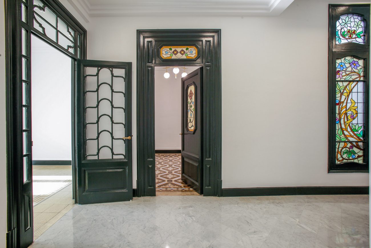 Completely renovated office in a modernist building