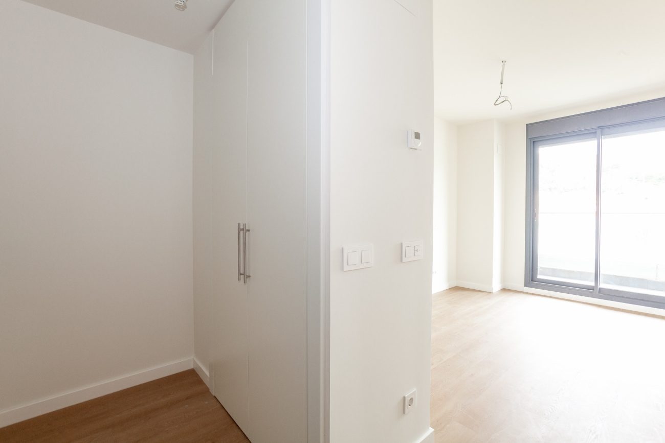 A new modern complex in the nearest suburb of Barcelona, a 5-minute walk from the sandy beach