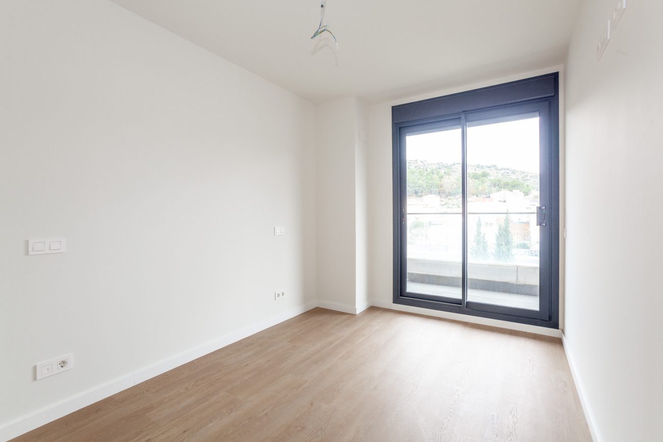 A new modern complex in the nearest suburb of Barcelona, a 5-minute walk from the sandy beach