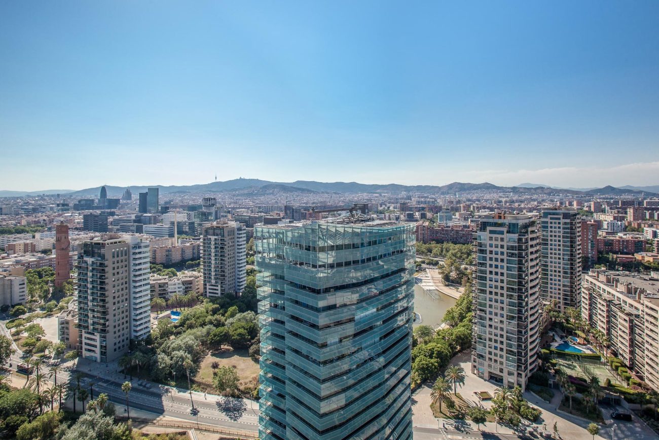 Penthouse on the 25th floor in a prestigious residential complex