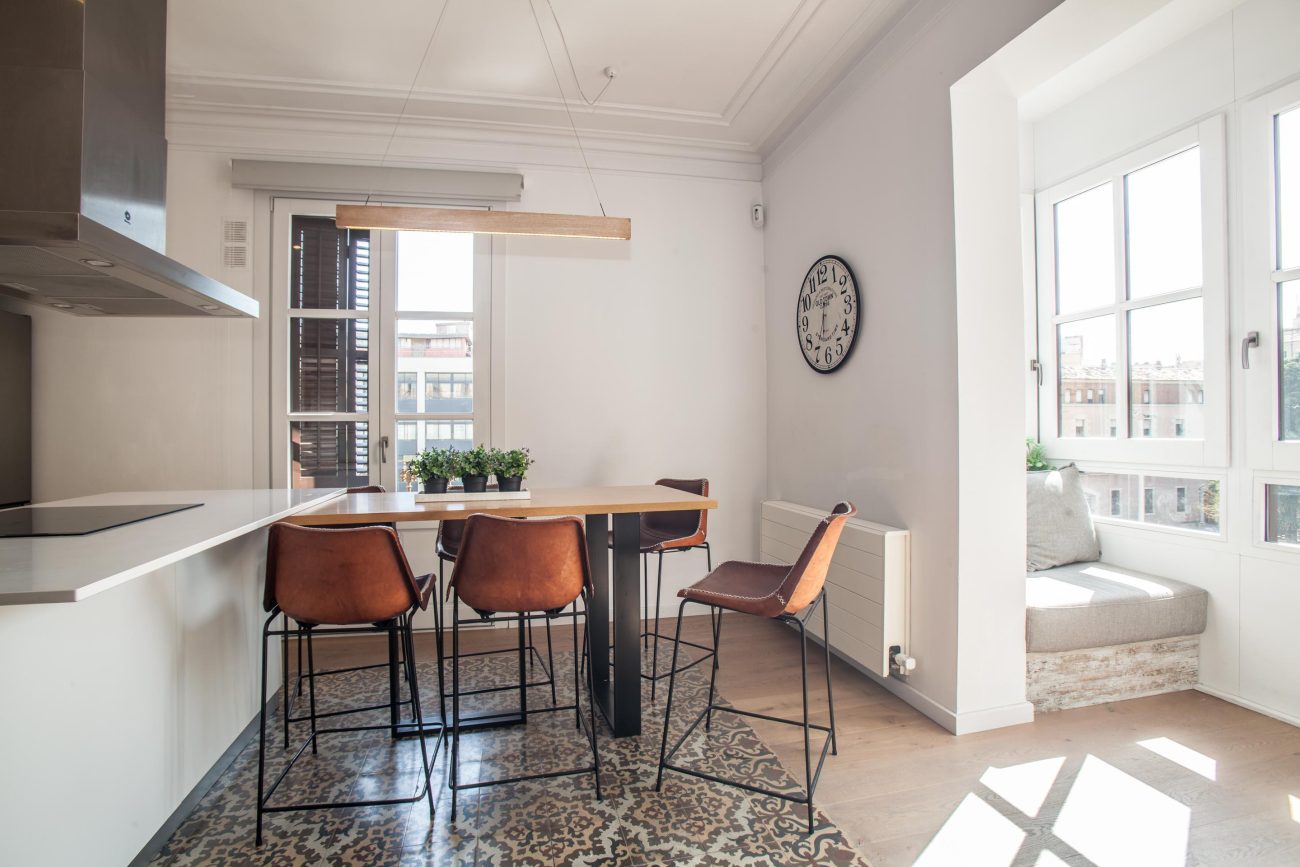 SPECTACULAR APARTMENT IN A NOBLE ESTATE IN THE HEART OF BARCELONA
