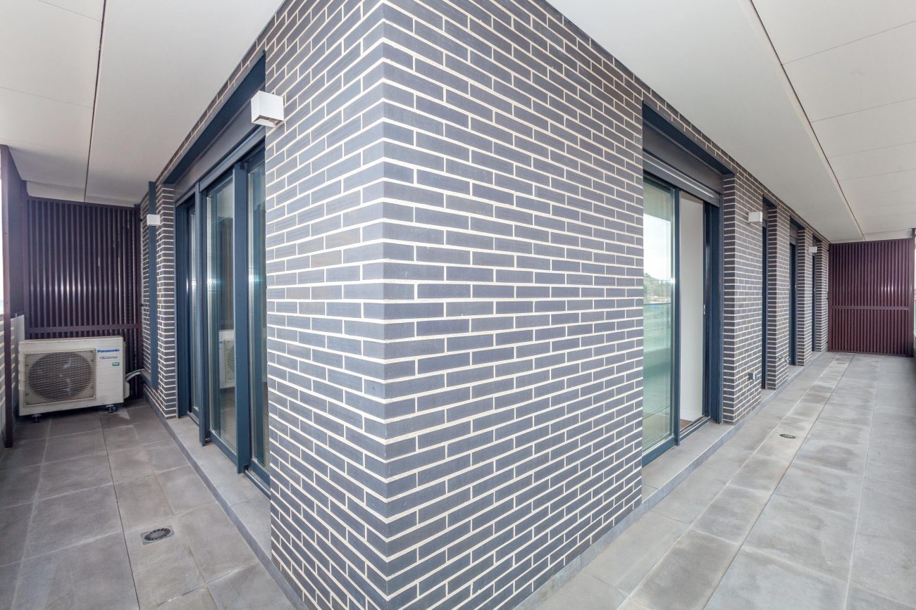 A new modern complex in the nearest suburb of Barcelona, a 5-minute walk from the sandy beach