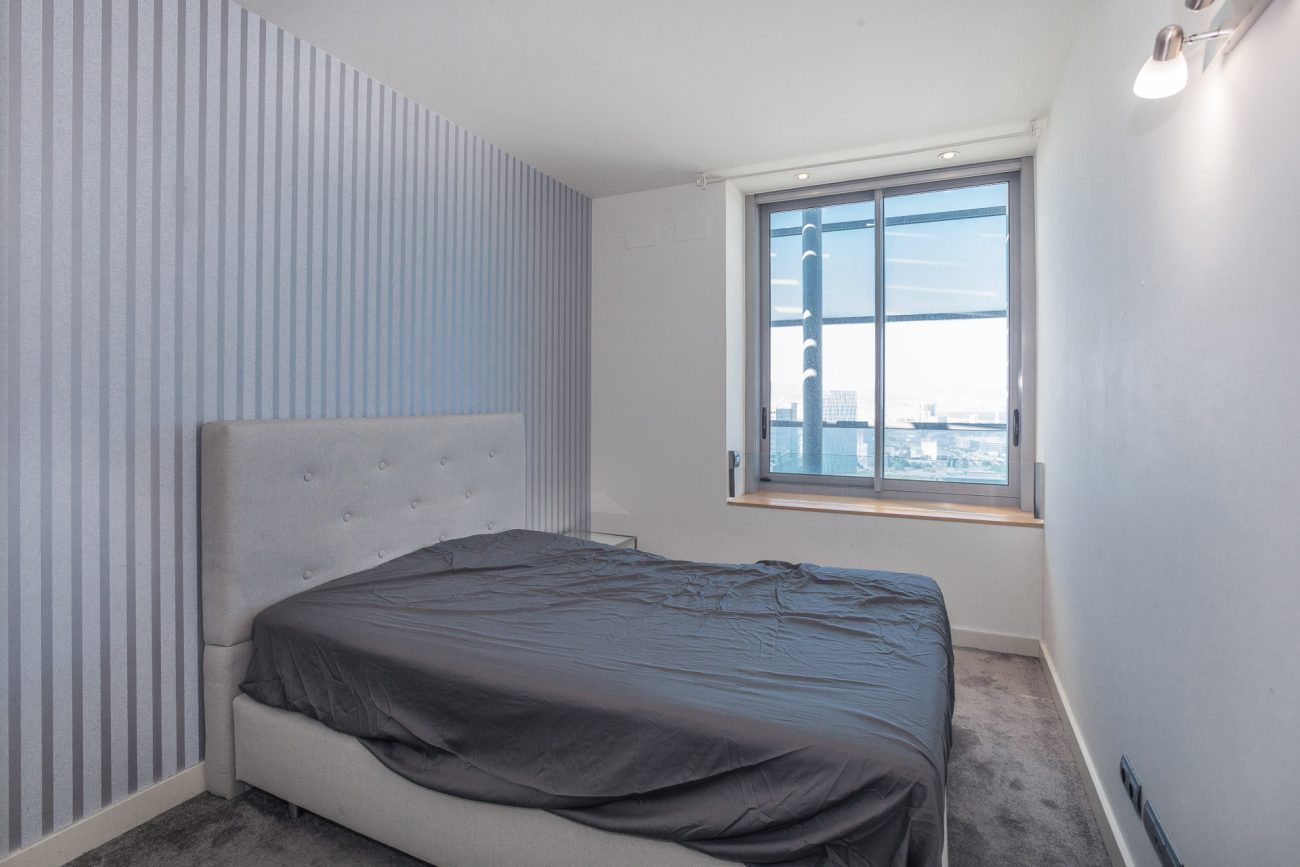 Penthouse on the 25th floor in a prestigious residential complex