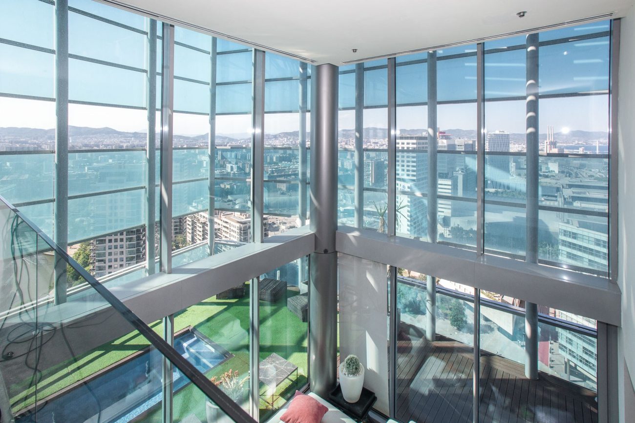 Penthouse on the 25th floor in a prestigious residential complex