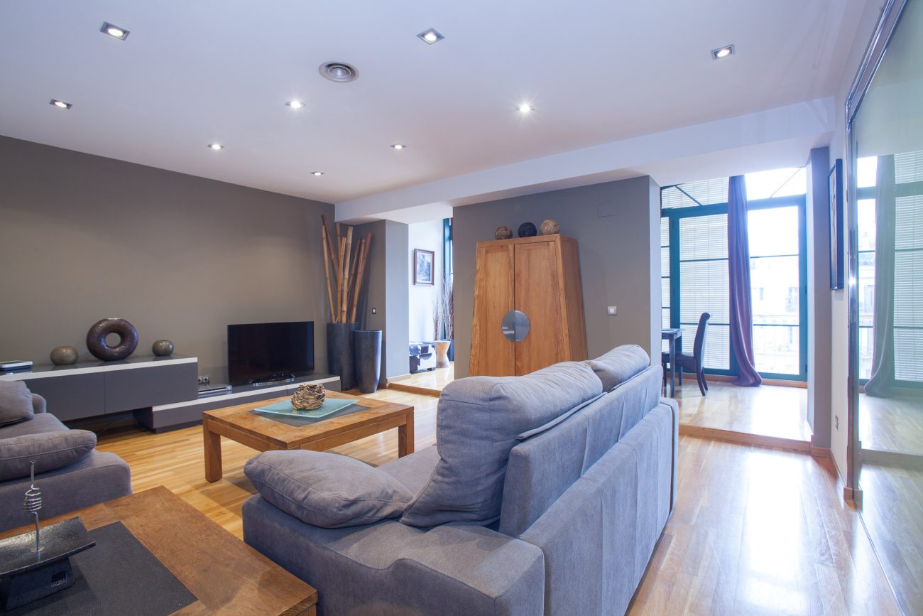 Quiet renovated apartment on Paseo de Gracia with tourist license
