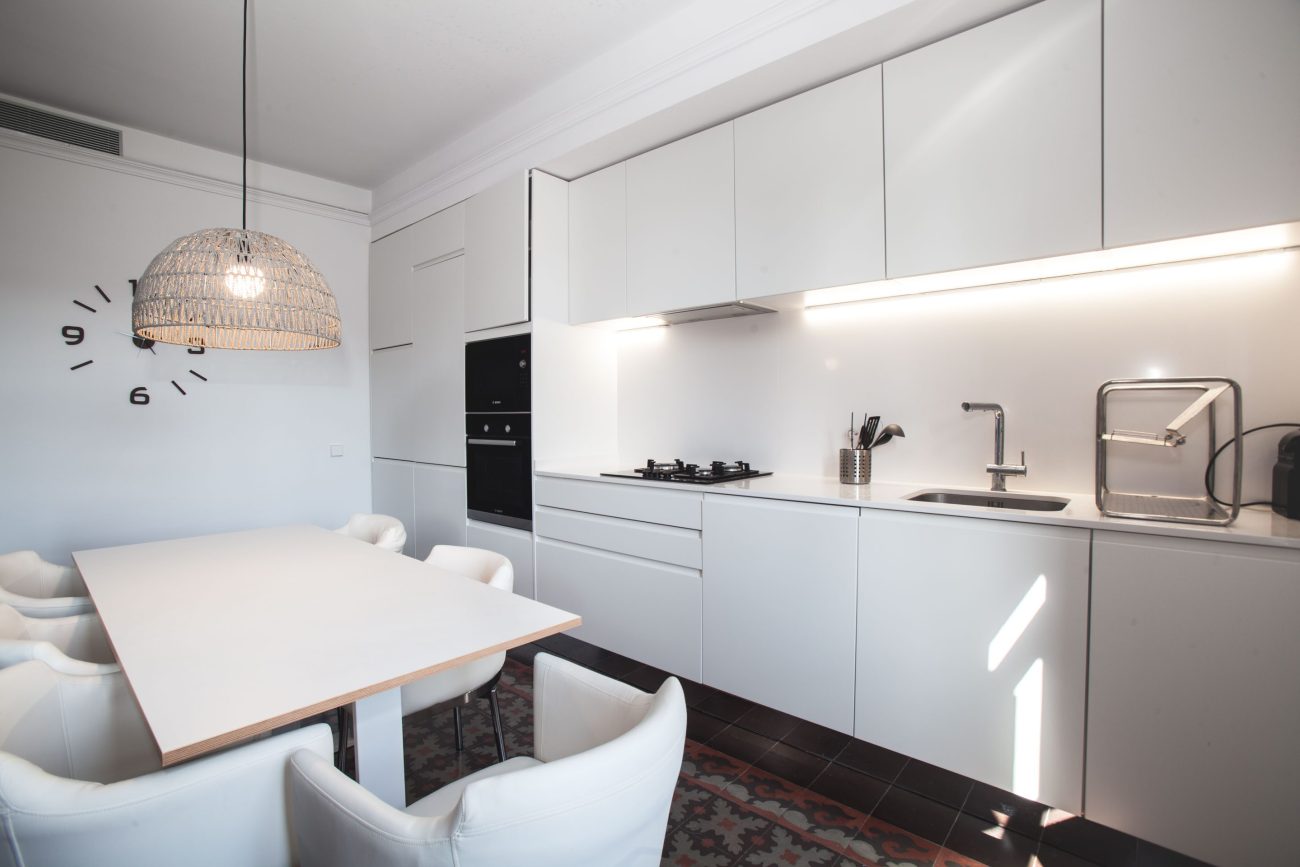 SPECTACULAR APARTMENT IN A NOBLE ESTATE IN THE HEART OF BARCELONA