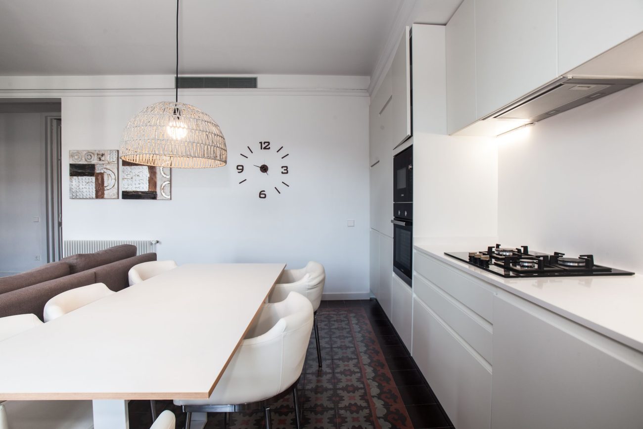 Spectacular apartment in a stately building in the heart of Barcelona
