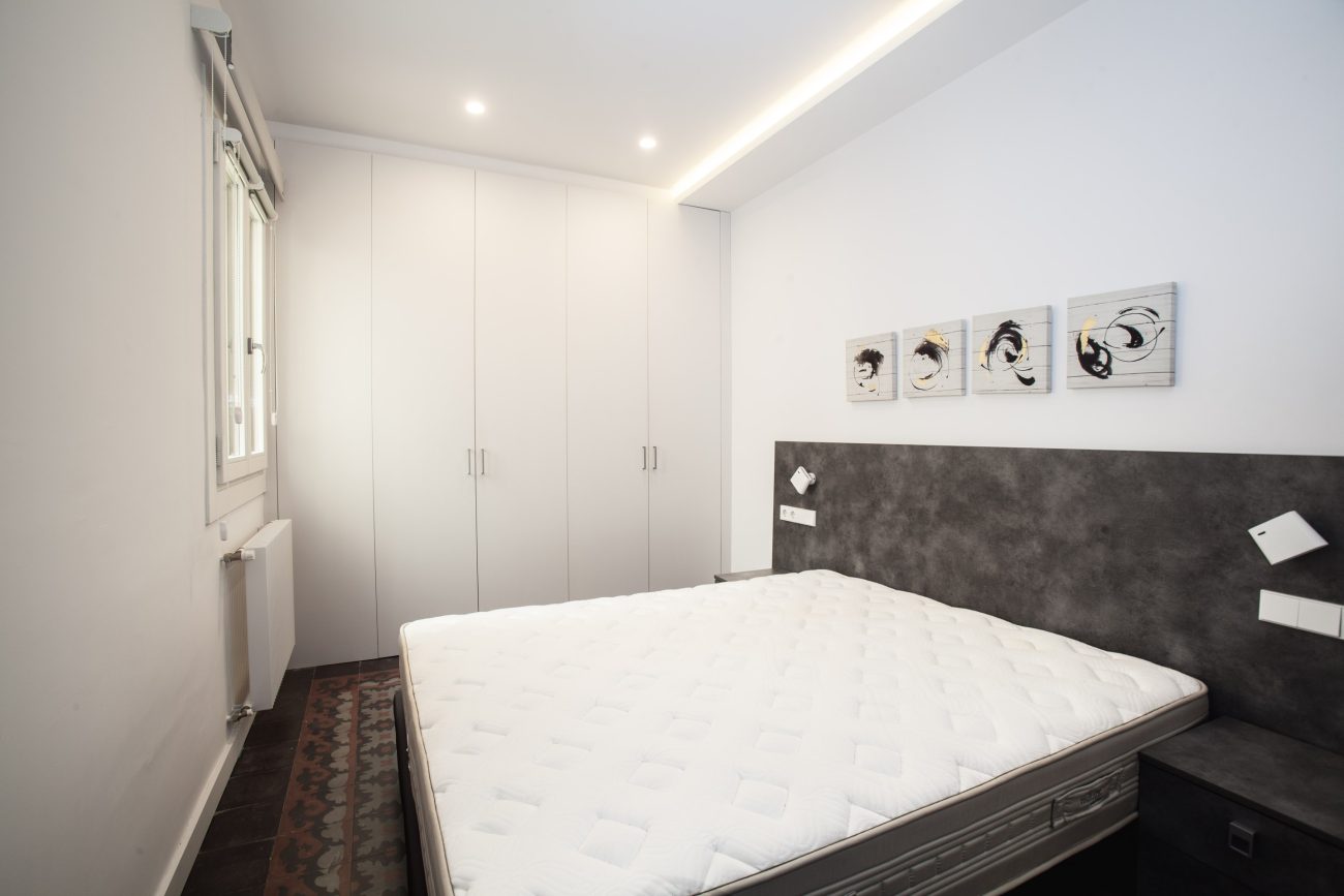 Spectacular apartment in a stately building in the heart of Barcelona