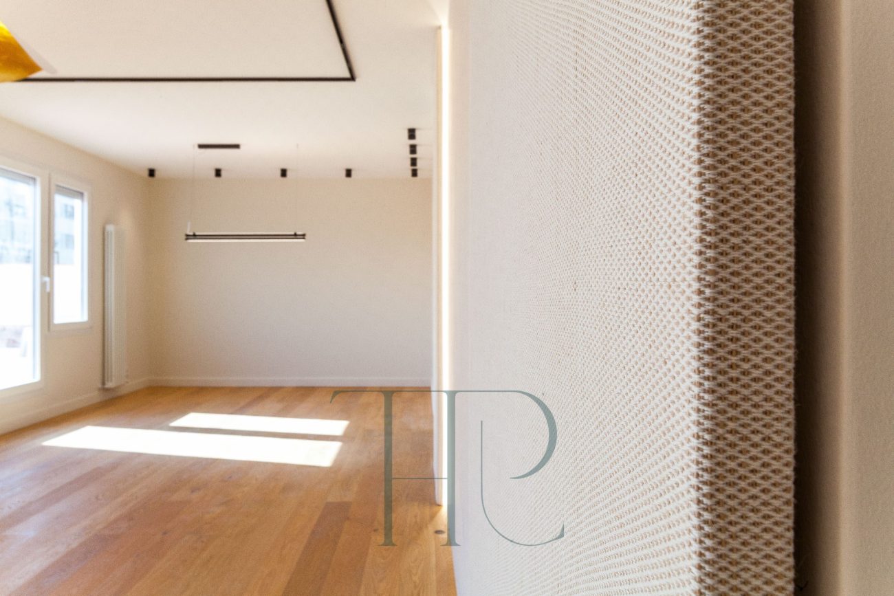 Spectacular penthouse with two large terraces and high-quality finishes