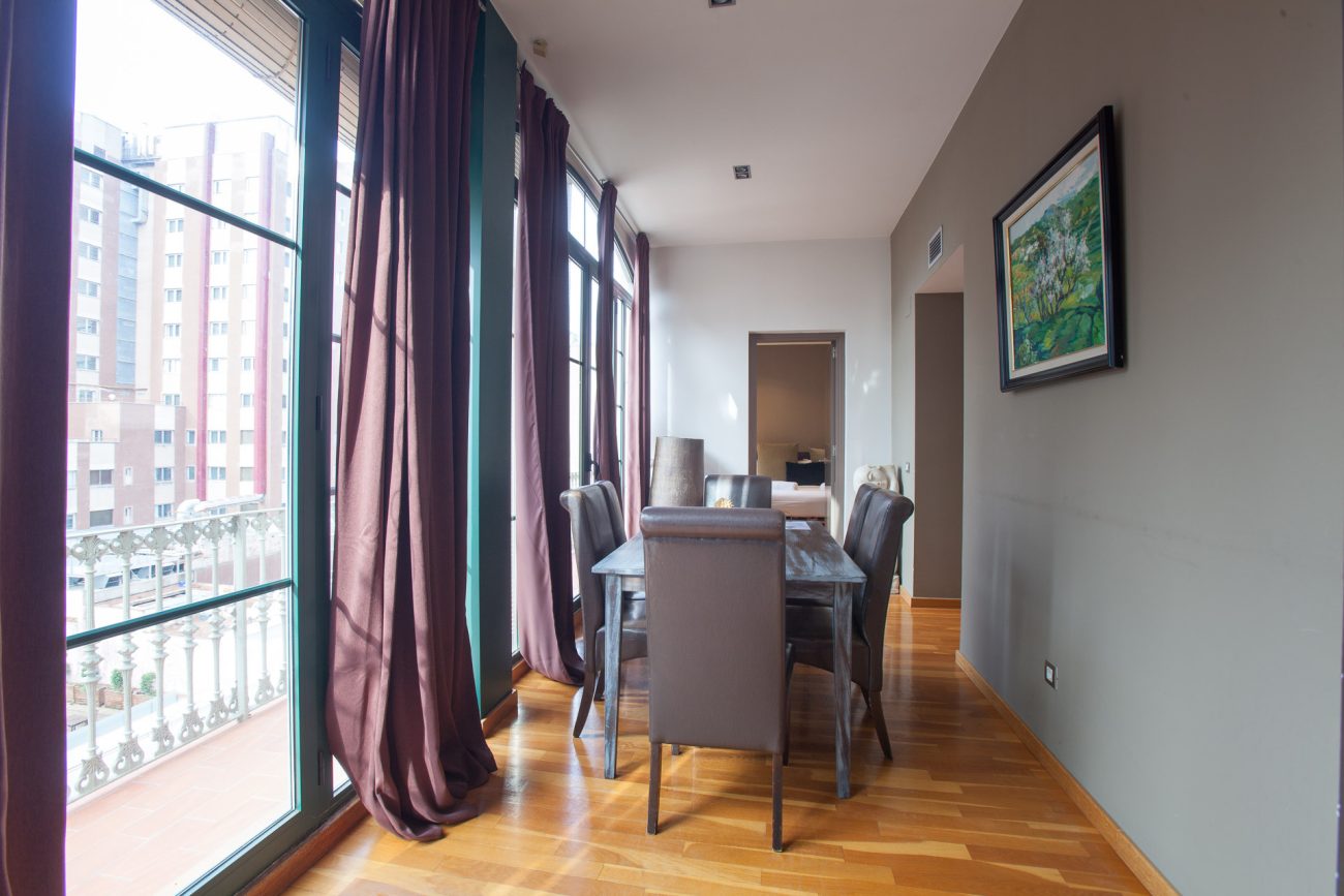 Quiet renovated apartment on Paseo de Gracia with tourist license
