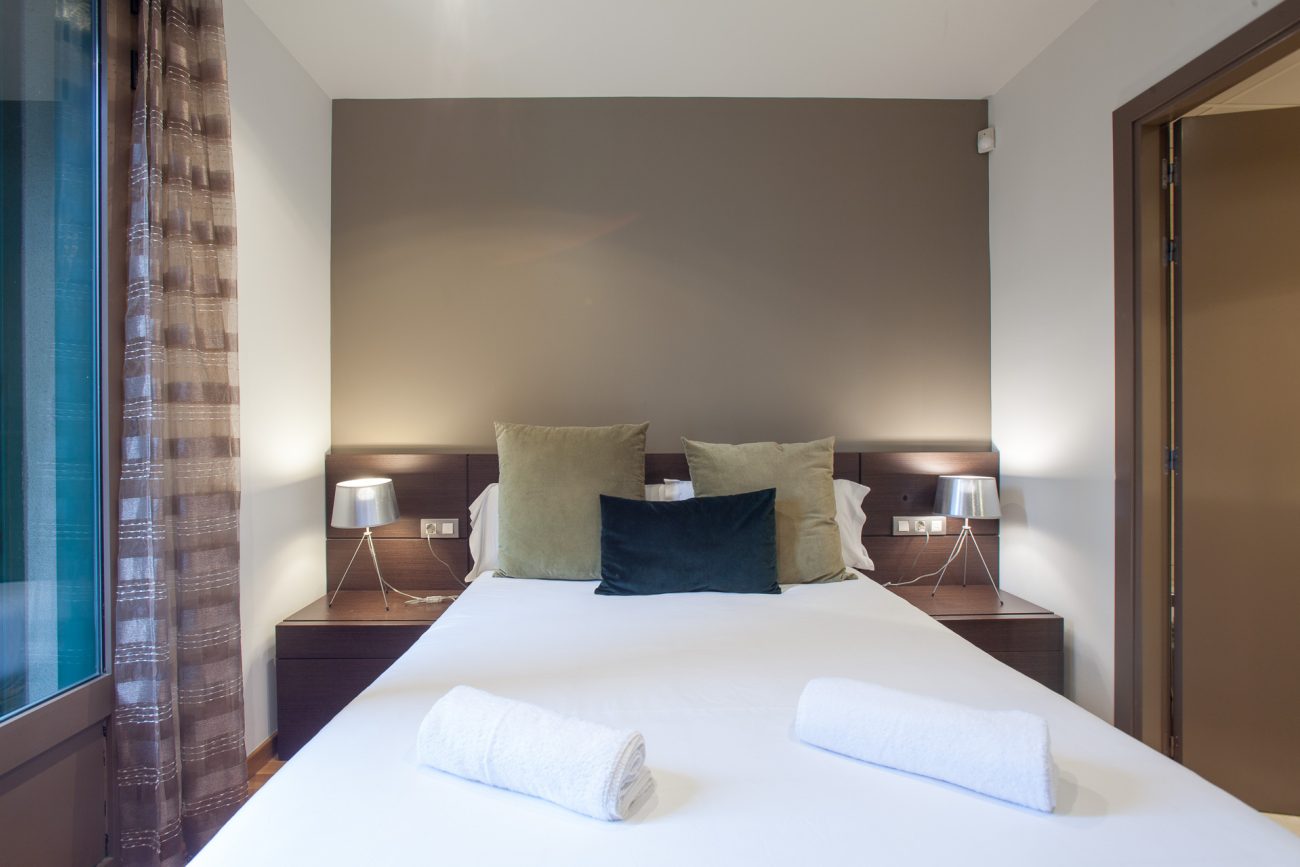 Quiet renovated apartment on Paseo de Gracia with tourist license