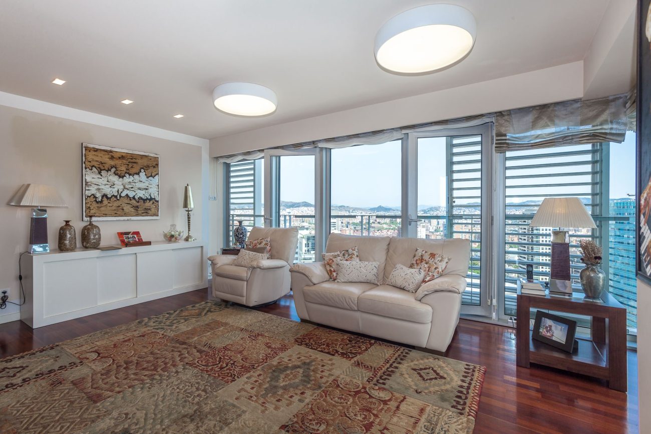 Seafront apartment with panoramic views in the most prestigious residential complex in Barcelona