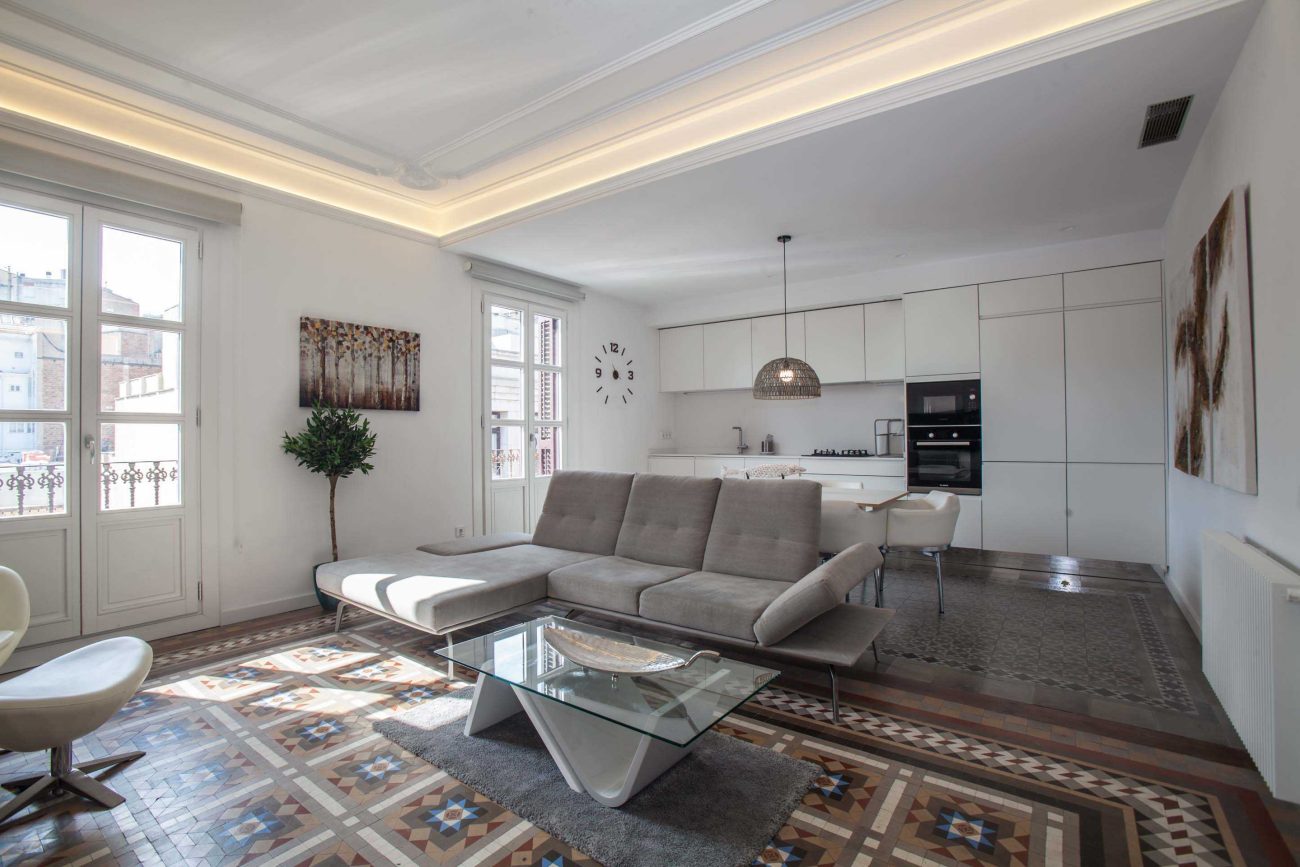 SPECTACULAR APARTMENT IN A NOBLE ESTATE IN THE HEART OF BARCELONA