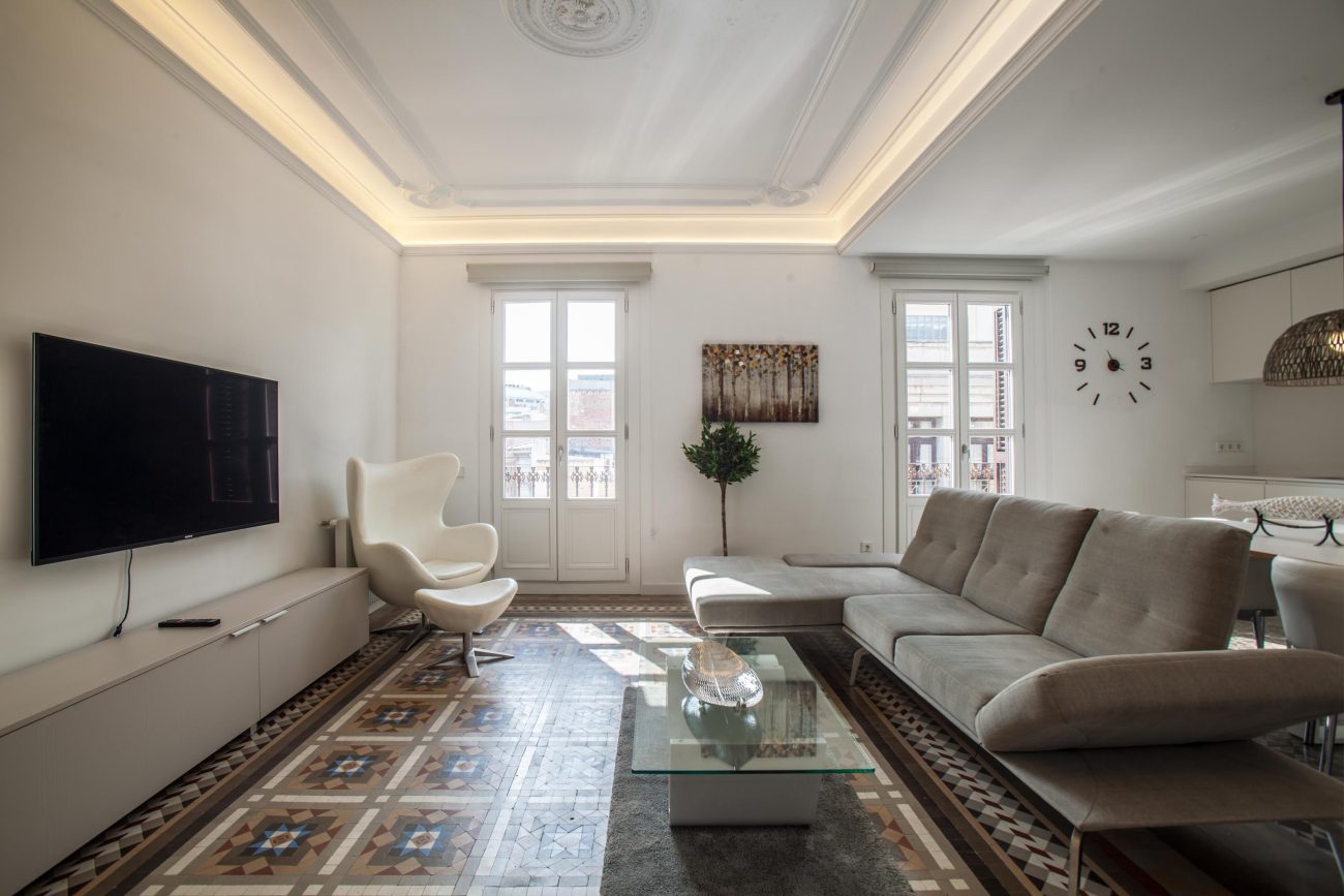 Spectacular apartment in a stately building in the heart of Barcelona