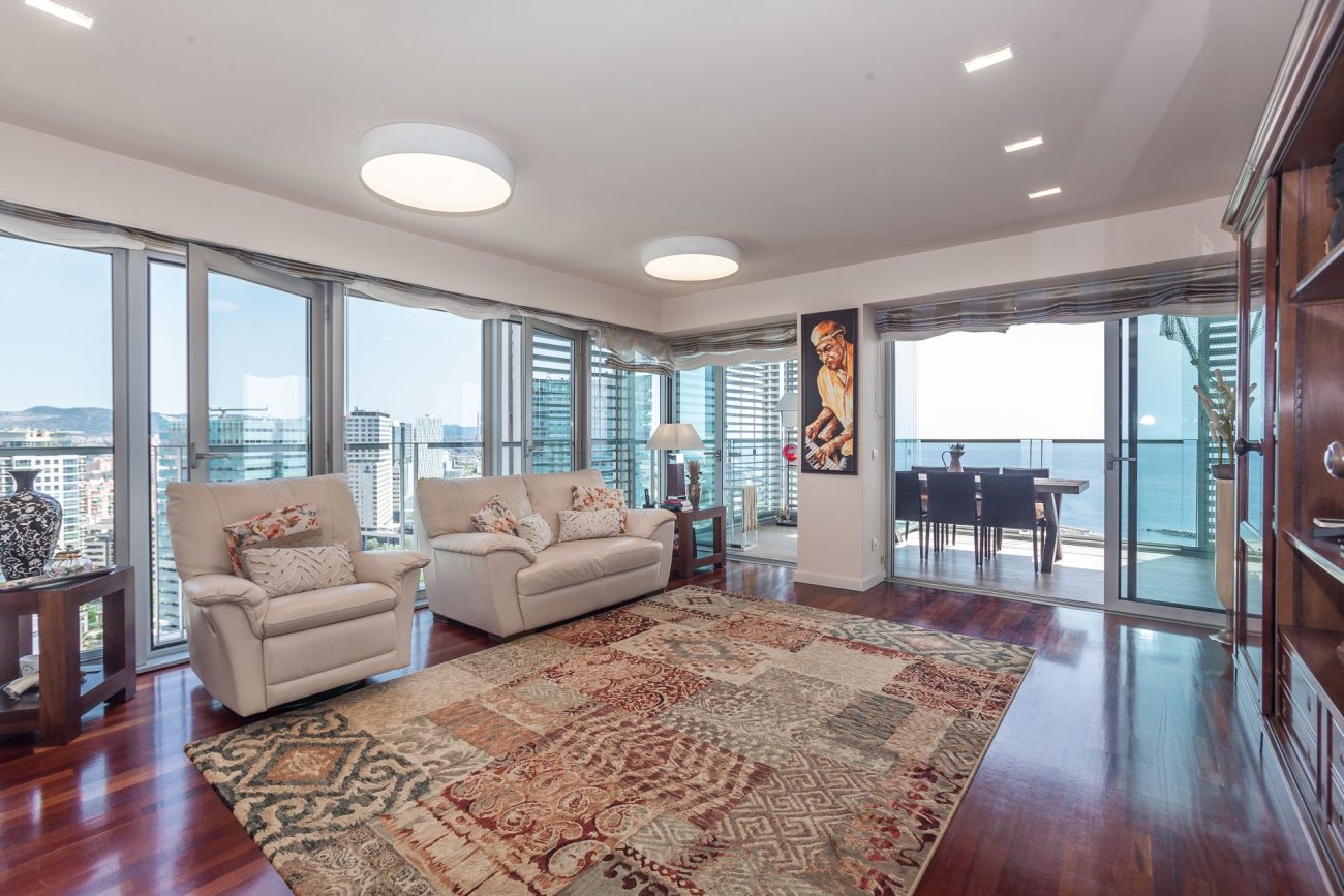 Seafront apartment with panoramic views in the most prestigious residential complex in Barcelona