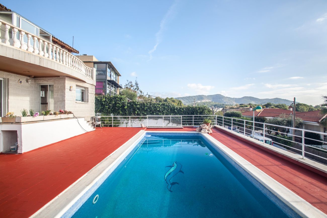 Bright house with sea views in Sitges
